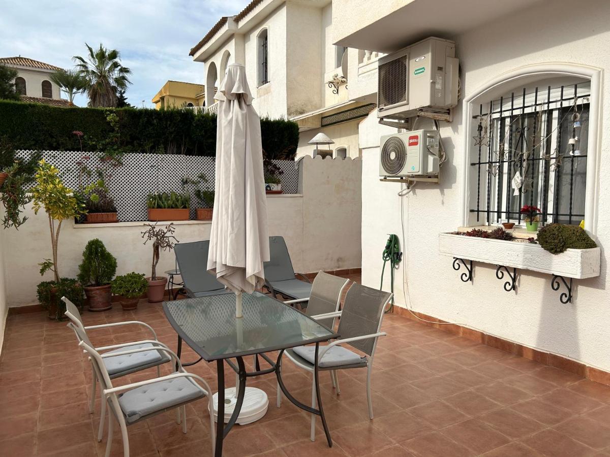 Perfect Family Retreat - La Zenia Beach Dehesa de Campoamor  Kültér fotó